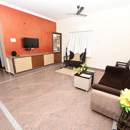 Sree Service Apartments Tirupati Luaran gambar