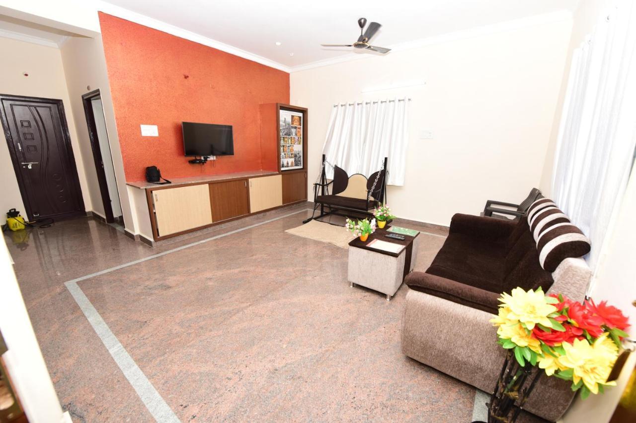 Sree Service Apartments Tirupati Luaran gambar