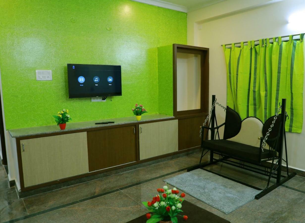 Sree Service Apartments Tirupati Luaran gambar