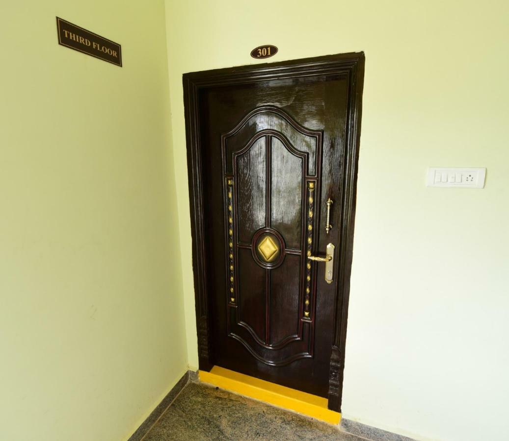 Sree Service Apartments Tirupati Luaran gambar